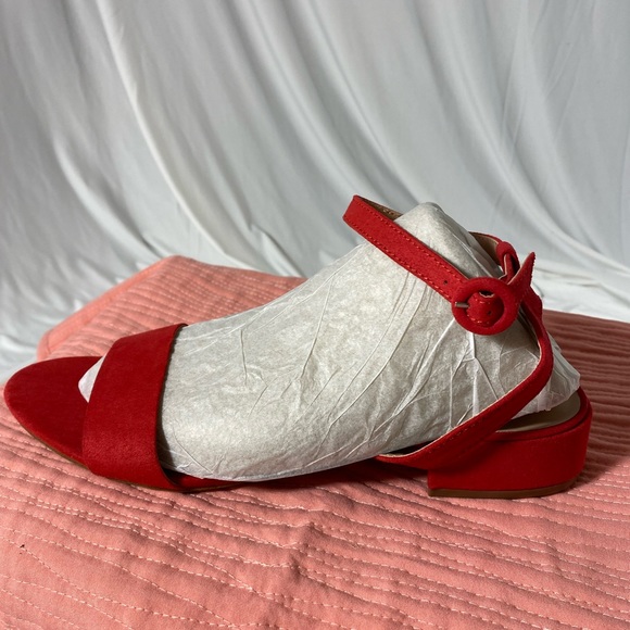 Red a . nee . day sandal, size 9.5 - Picture 8 of 8